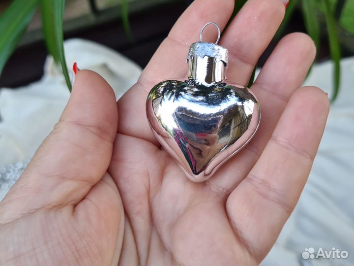 Елочные игрушки серебряные стекло и пластик