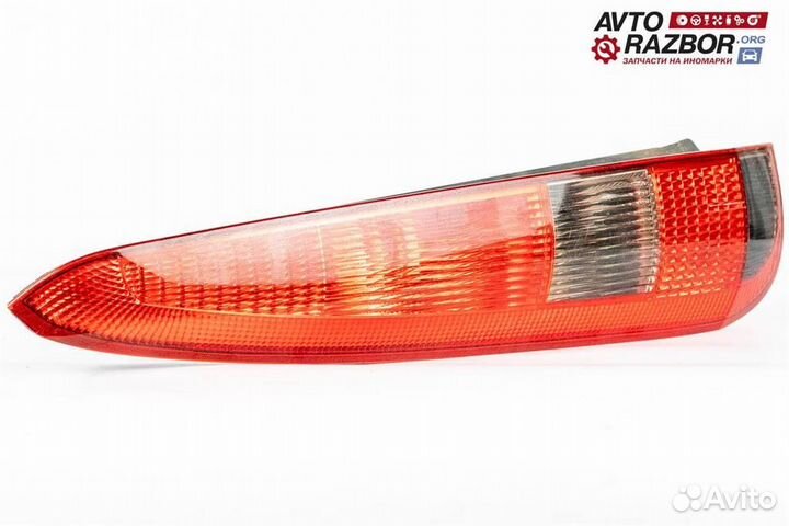 Фонарь задний левый Ford Fusion 2002