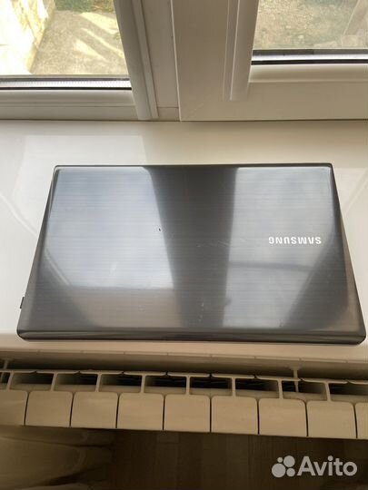 Ноутбук samsung