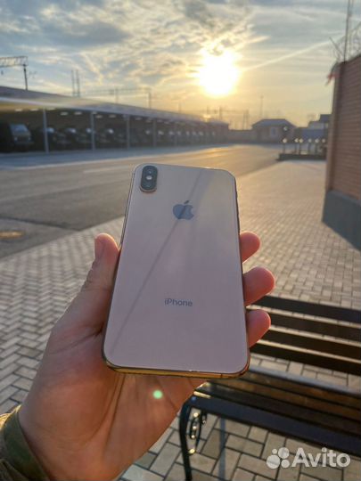 iPhone Xs, 64 ГБ