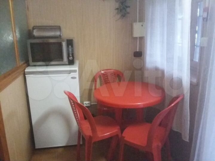 Комната 48 м² в 2-к., 1/2 эт.