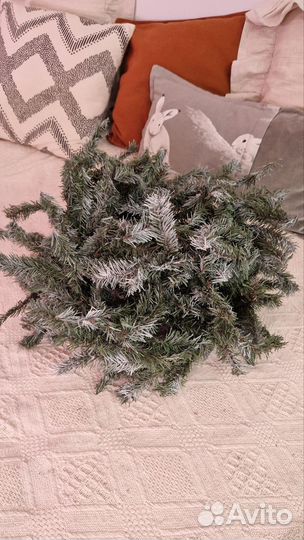 Гирлянда еловая заснеженная