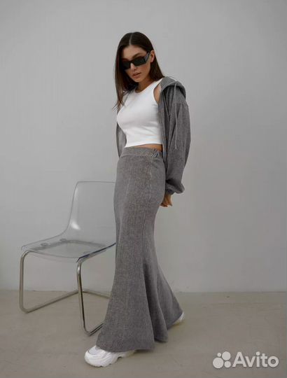 Костюм повседневный с юбкой теплый