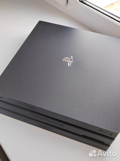 Sony playstation 4 PS4 pro 1tb с играми