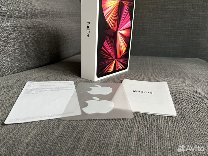 Коробка от iPad Pro 11