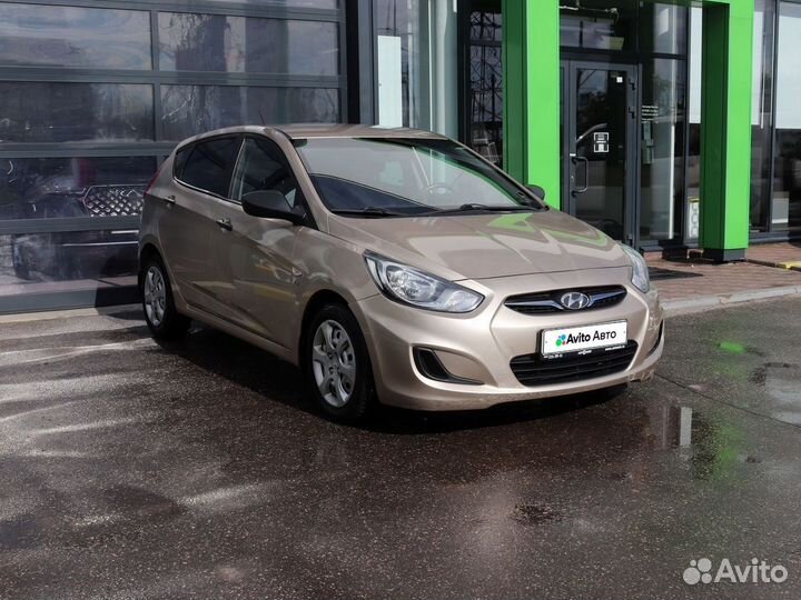 Hyundai Solaris 1.6 AT, 2012, 121 600 км