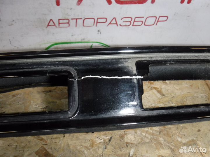 Накладка крышки багажника Renault Kaptur (2016+)