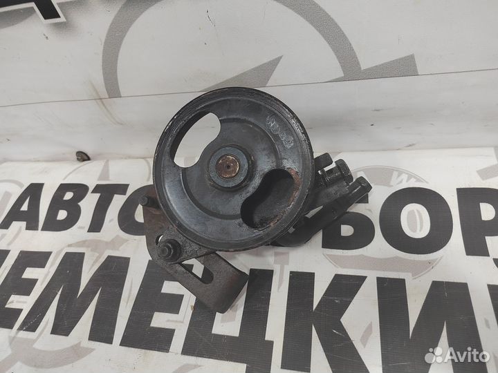 Насос гур Kia Carens 2