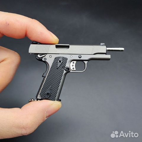 Модель пистолета Colt Kimber 1911 масштаб 1:3