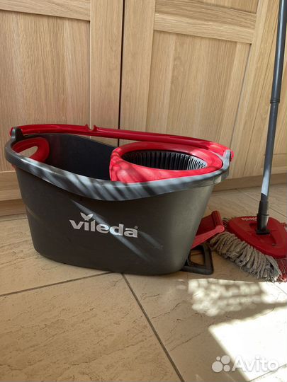 Швабра с отжимом и ведро vileda