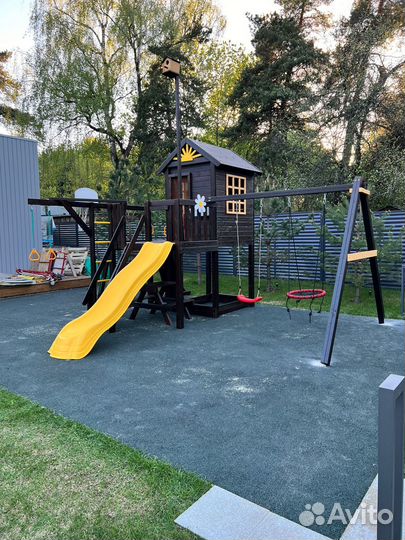 Детская уличная площадка