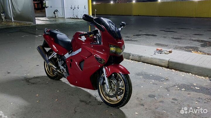 Honda vfr 800