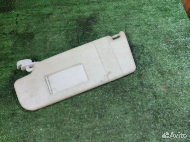 Козырек солнцезащитный левый Skoda Fabia 2 2009