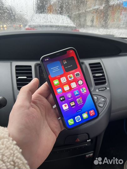 iPhone 11, 64 ГБ