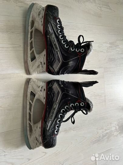 Хоккейные коньки bauer vapor x500 размер 35