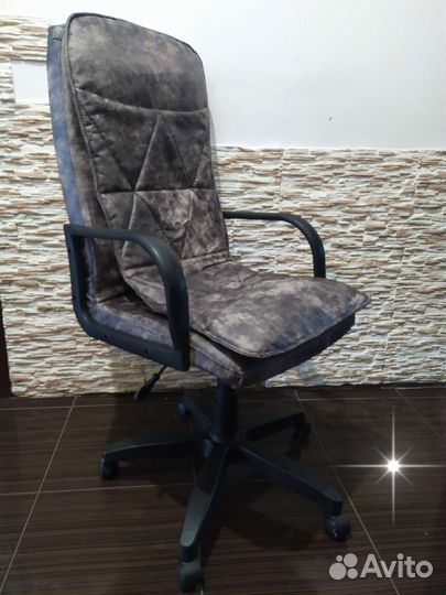 Компьютерное кресло новое