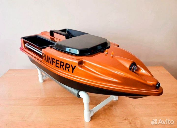 Прикормочный карповый кораблик Ранферри Speed V4