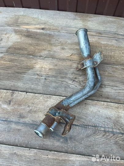 Заливная горловина топливного бака Honda Civic 4D