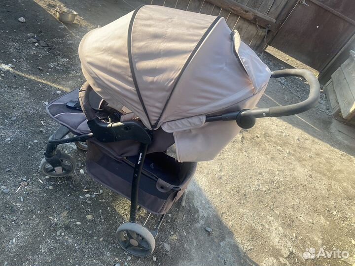 Прогулочная коляска