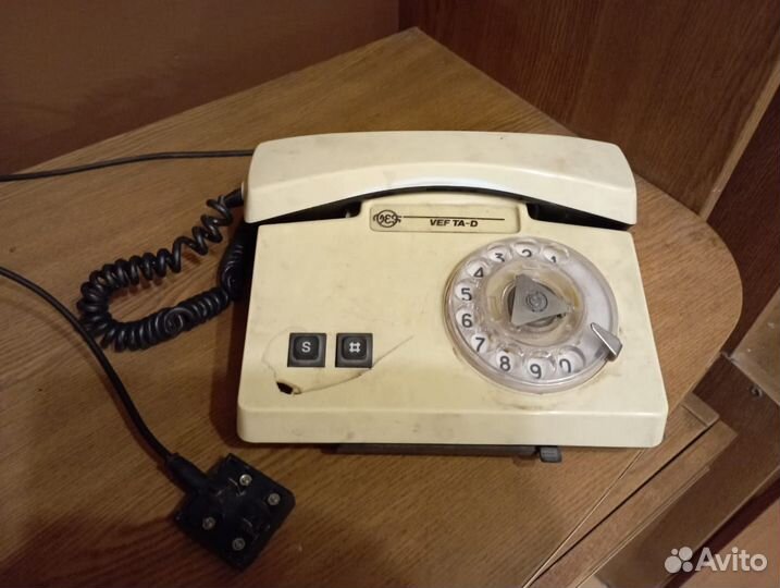 Телефонный аппарат дисковый