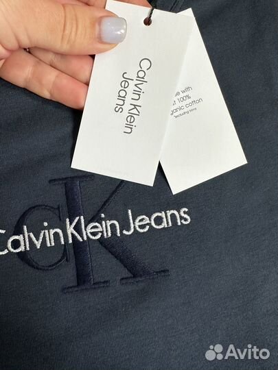 Лонгслив calvin klein женский