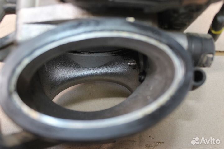 Дроссельная заслонка Mercedes C215 CL600