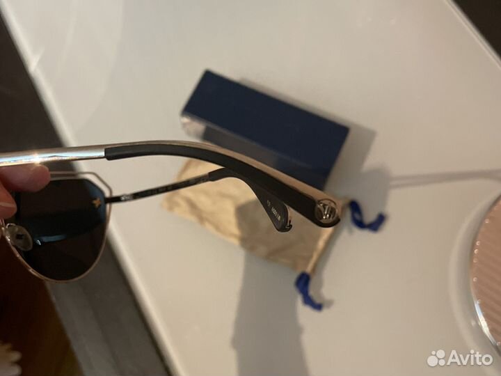 Солнцезащитные очки louis vuitton