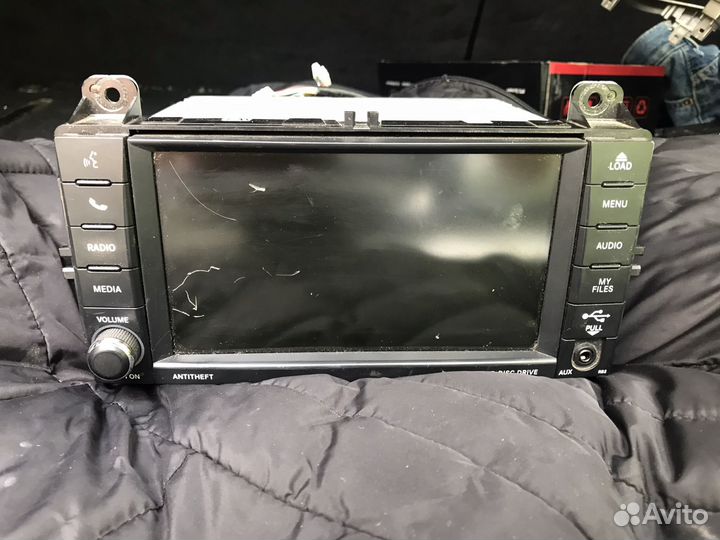 Магнитола jeep Grand Cherokee WK2 2012 года