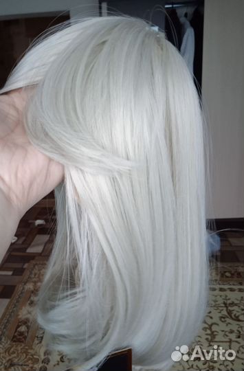 Парик - скандинавский блонд. Каре