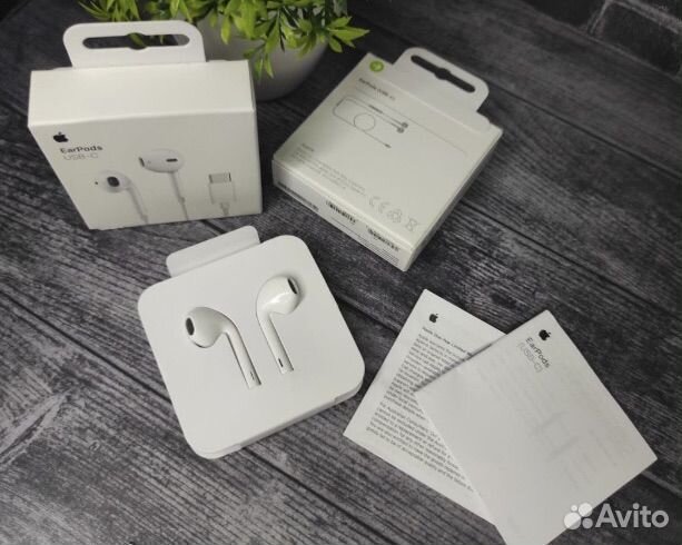 Наушники Apple EarPods с разъемом Type-C