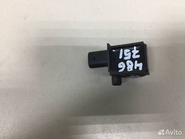 Датчик AIR BAG Skoda Superb 2015