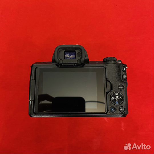 Canon m50 kit 18-150mm