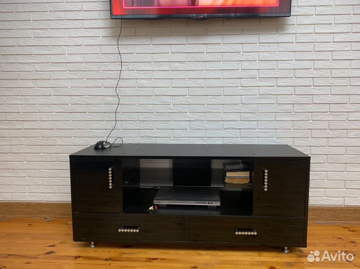 Подставка под телевизор