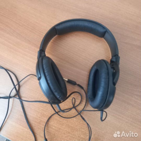 Наушники проводные накладные Sennheiser HD206