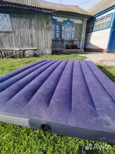 Надувной матрас intex