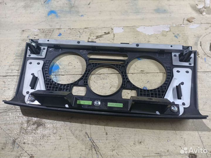 Накладка Торпедо Nissan Tiida C11