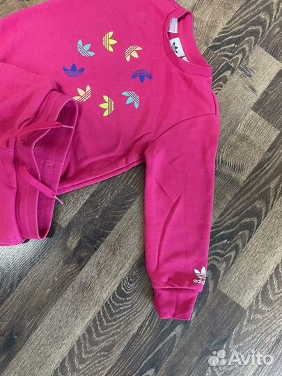 Спортивный костюм adidas