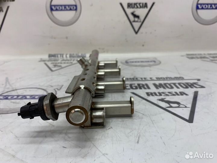 Рампа топливная 1.6T бенз Volvo S60 S80 V60 11-17