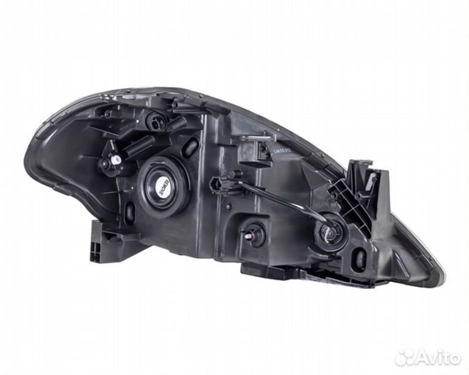 Фара левая Nissan Tiida C11 (2004-2014)