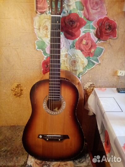 Продам гитару