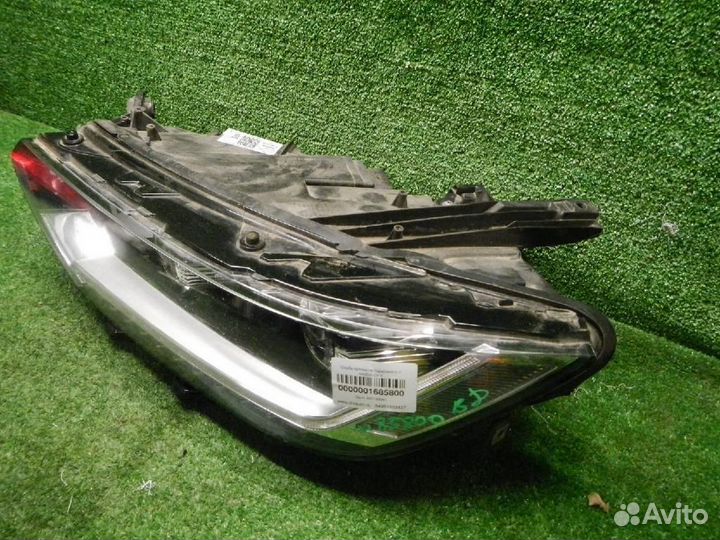 Фара левая Volkswagen Passat