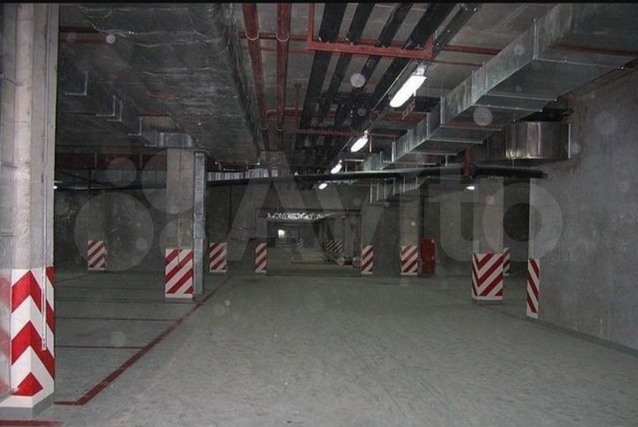 Машиноместо, 12 м²