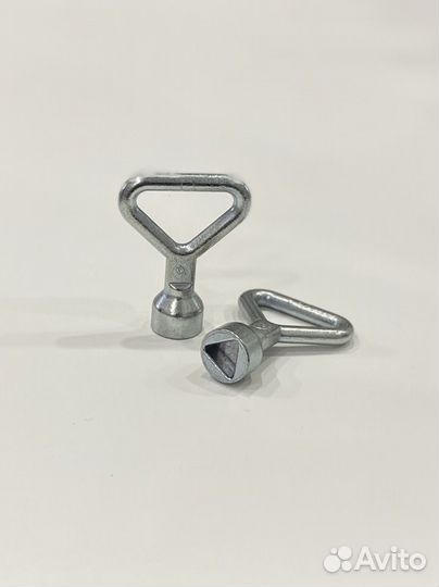 Трехгранный ключ