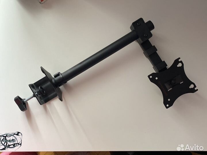 Кронштейн для монитора armmedia