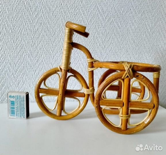 Кашпо из ротанга