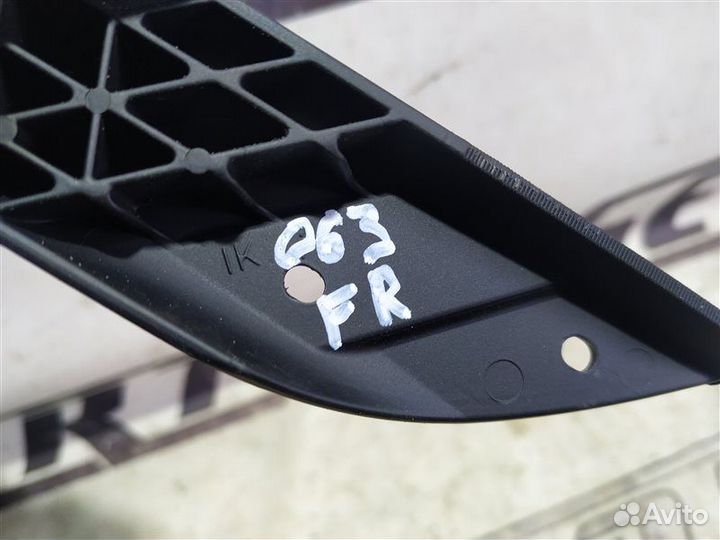 Ручка двери передняя правая Volkswagen Passat B7