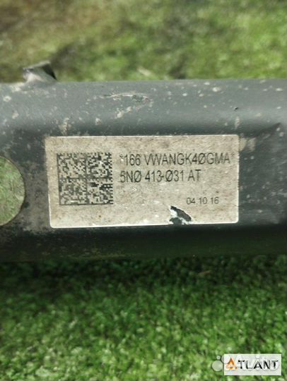 Стойка передняя правая audi Q3