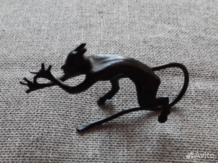 Статуэтка чугун