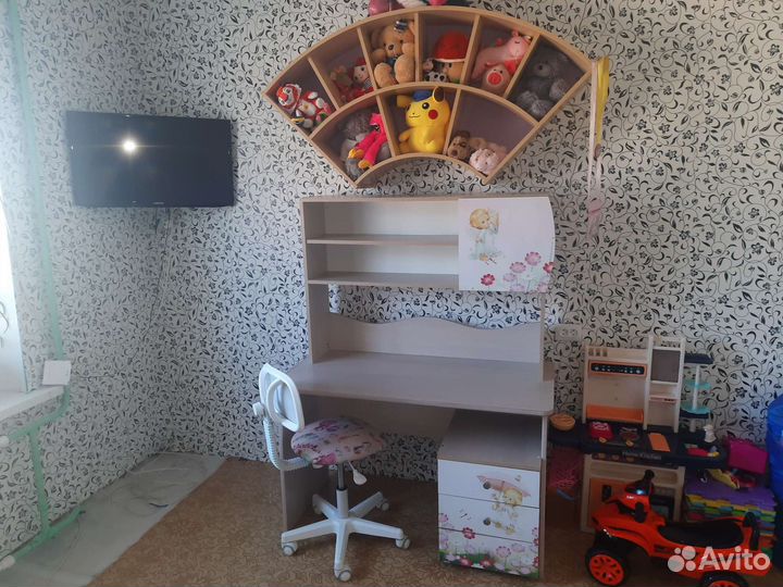 Стол компьютерный