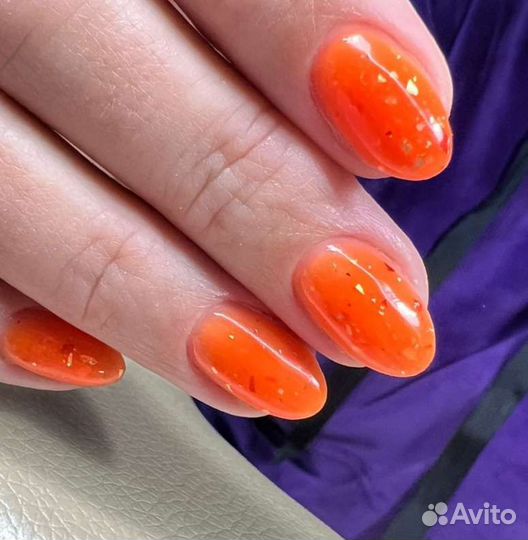 Модель на маникюр